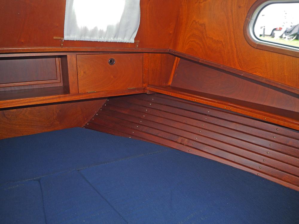 Cabin en avant, H&eacute;bergements